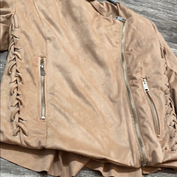 Jacket - Picture 2 of 3